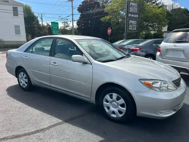 2004 Toyota Camry LE 4AT's photo