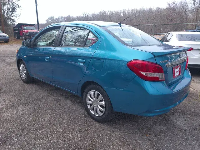 2017 Mitsubishi Mirage ES CVT photo 5