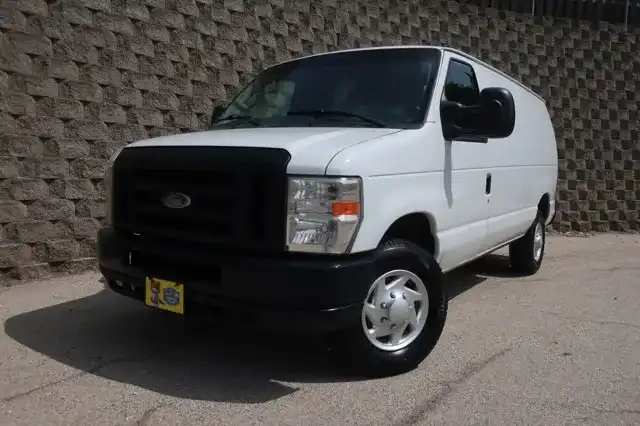 2013 Ford E-Series E-350 Super Duty's photo