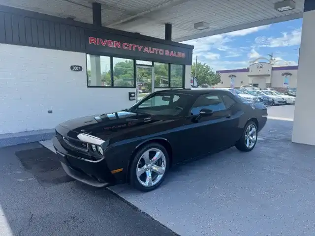 2014 Dodge Challenger R/T's photo