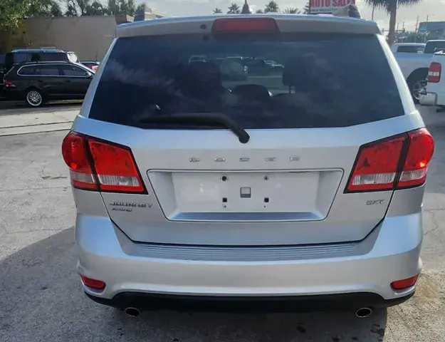 2012 Dodge Journey SXT AWD photo 3