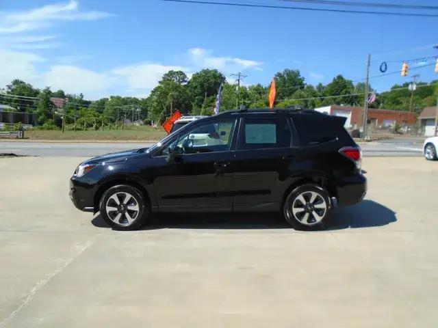 2018 Subaru Forester 2.5i Premium CVT photo 1