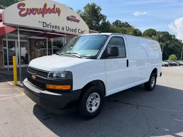 2023 Chevrolet Express Work Van HD 2500's photo