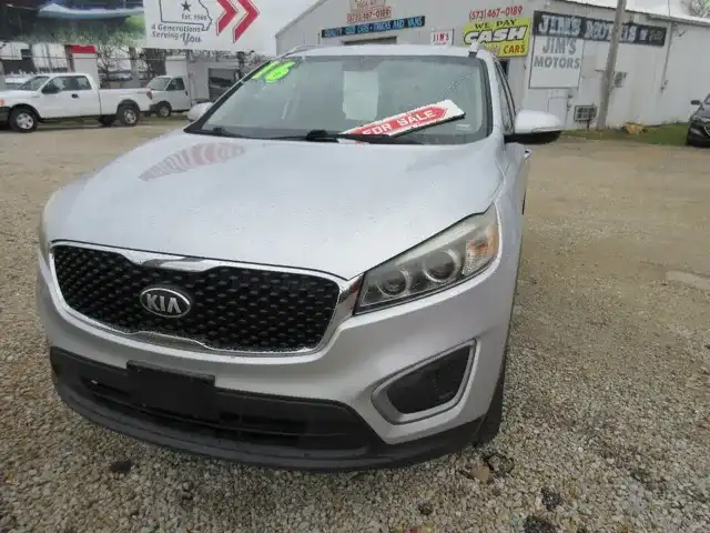 2016 Kia Sorento LX AT's photo