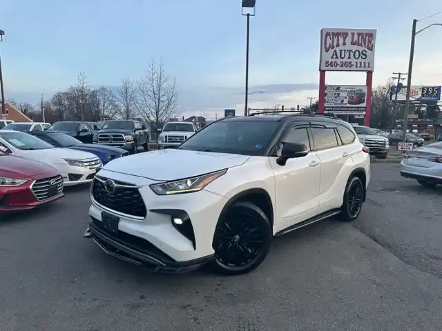 2021 Toyota Highlander Platinum 4x4 V6's photo