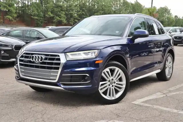 2018 Audi Q5 2.0T quattro S tronic Prestige's photo