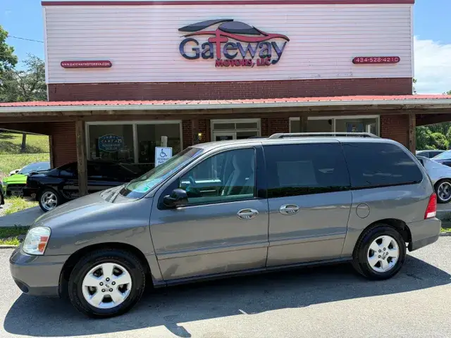 2006 Ford Freestar SE photo 1