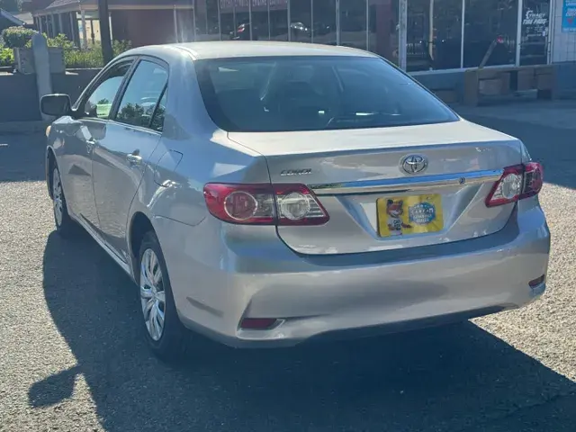 2013 Toyota Corolla L AT photo 4
