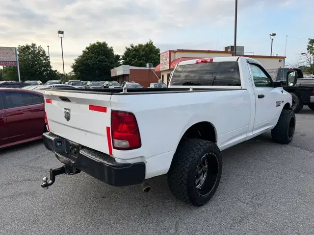 2017 RAM 2500 Tradesman Regular Cab photo 5