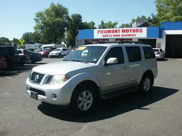 2008 Nissan Pathfinder SE V6 4X4's photo