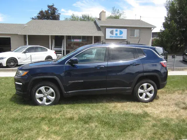 2017 Jeep Compass Latitude 4X4 photo 3