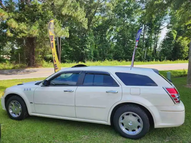 2005 Dodge Magnum SXT's photo