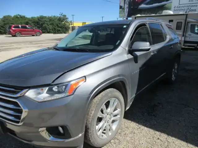 2021 Chevrolet Traverse AWD High Country's photo