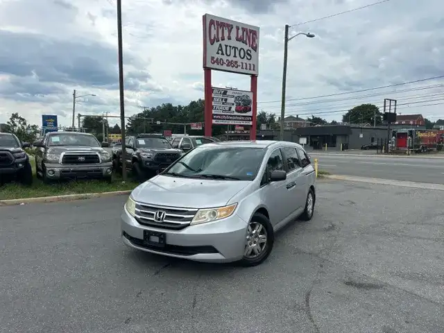2011 Honda Odyssey LX's photo