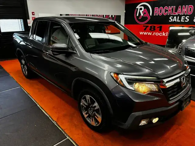 2017 Honda Ridgeline RTL AWD T photo 1