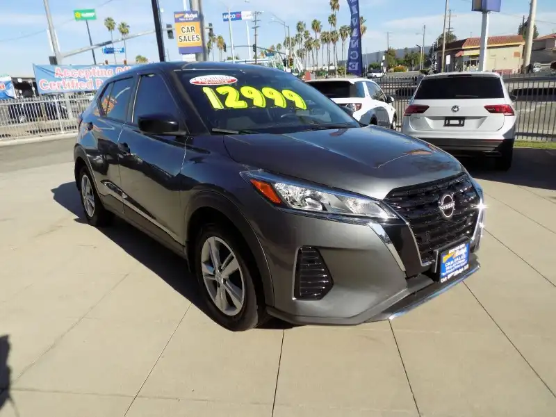 2023 Nissan Kicks 1.6 S's photo