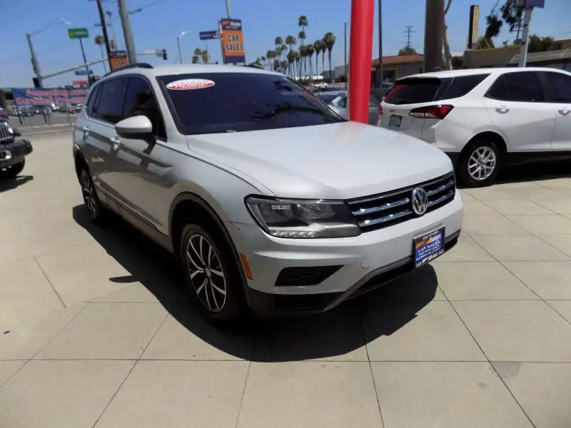 2019 Volkswagen Tiguan 2.0T SE's photo