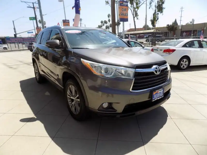 2015 Toyota Highlander XLE V6's photo