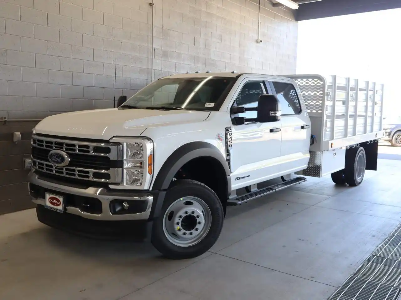 2026 Ford F-450 XL Crew Cab 203-In DRW's photo