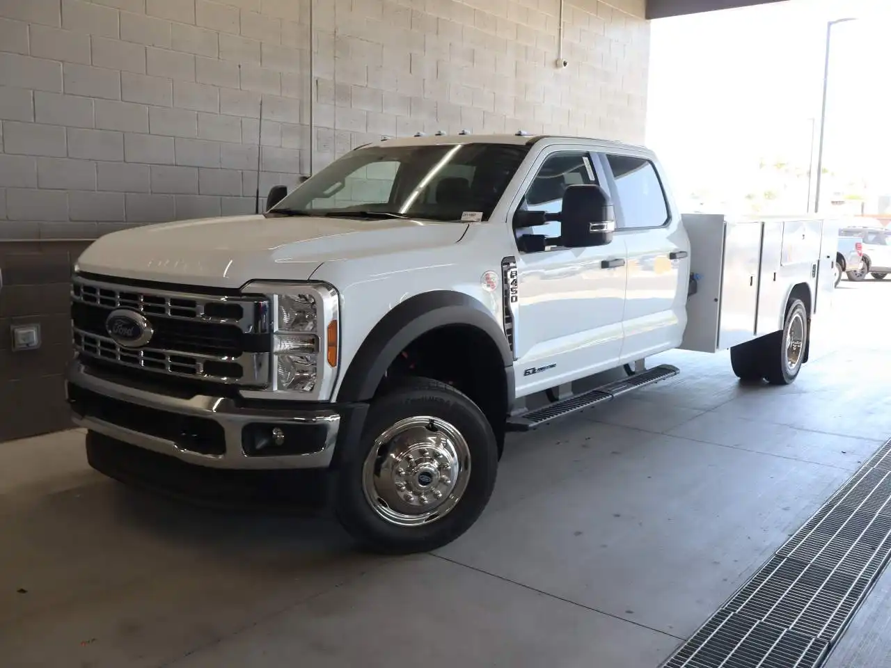 2026 Ford F-450 XL Crew Cab 203-In DRW's photo
