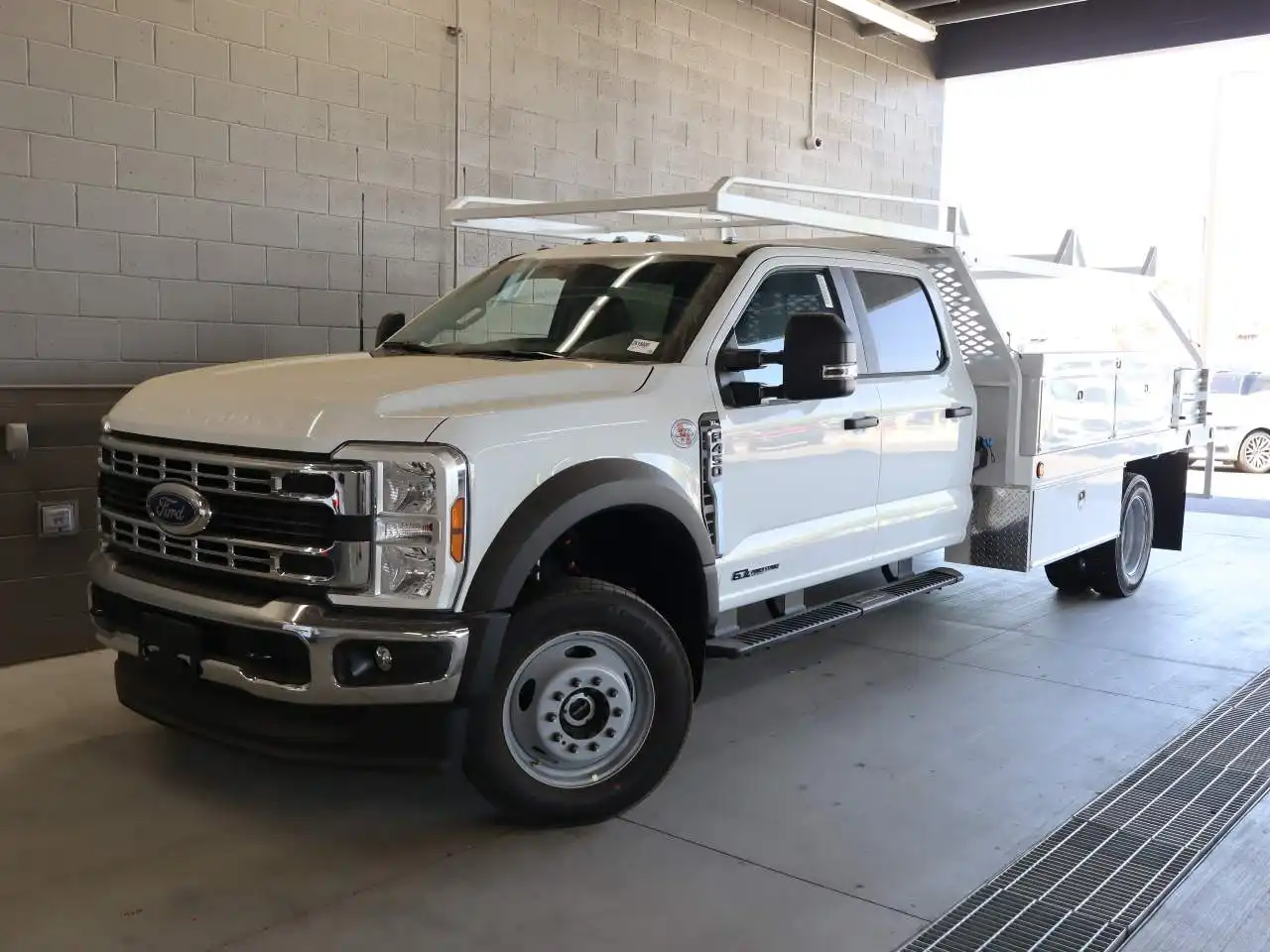 2026 Ford F-450 XL 4x4 Crew Cab 203-In DRW's photo