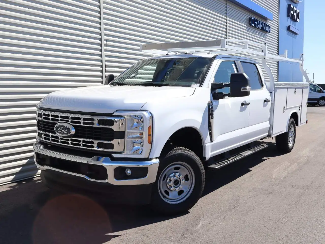 2026 Ford F-350 XL 4WD Crew Cab SRW 179 in photo 1