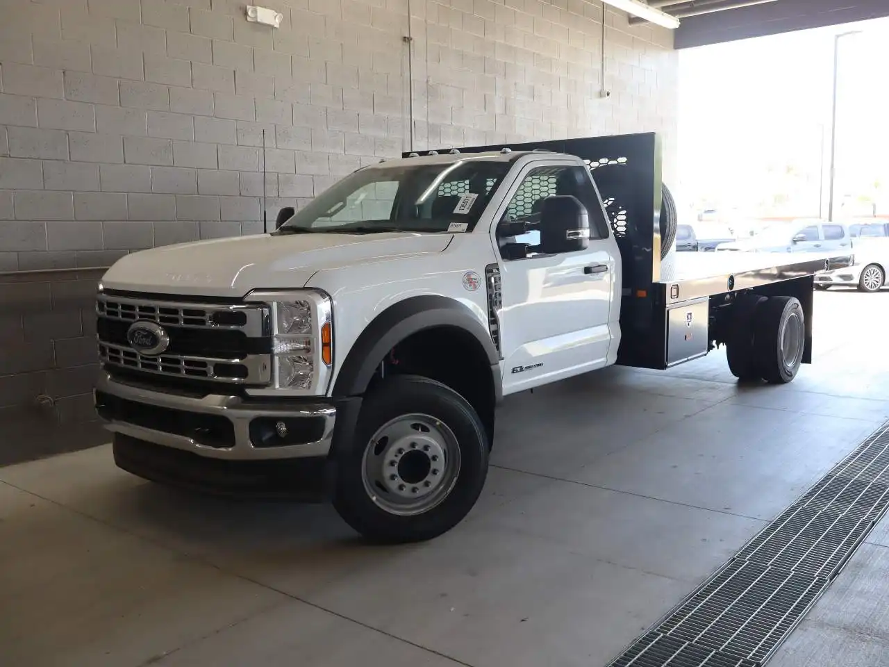 2026 Ford F-600 XL Regular Cab DRW 205 in's photo