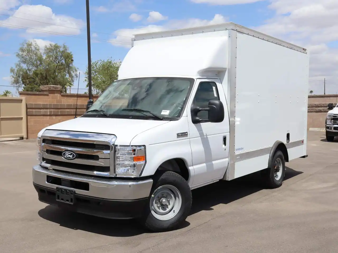 2026 Ford E-Series SRW E-350 Super Duty 138 in WB's photo