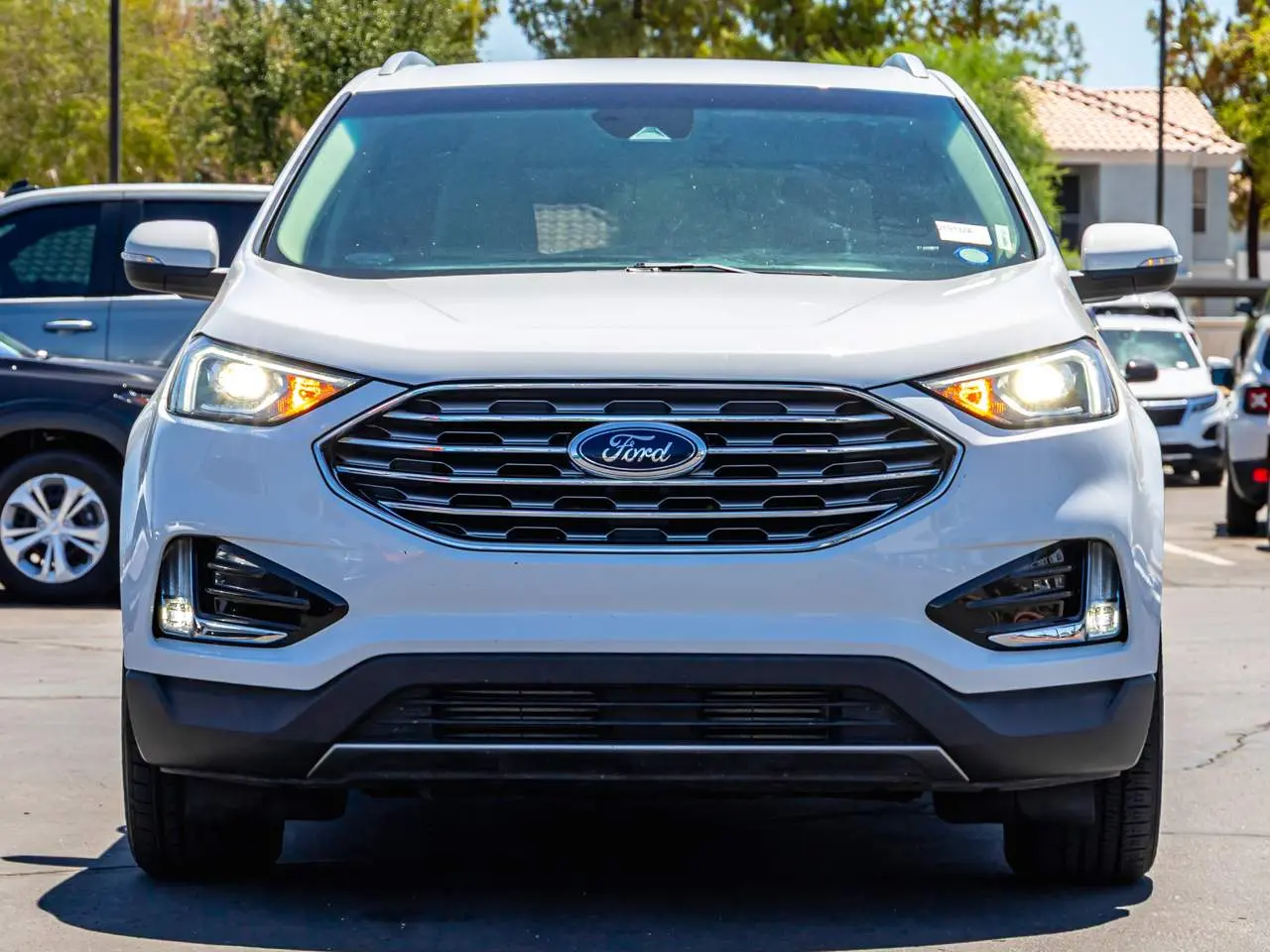 2020 Ford Edge SEL photo 4