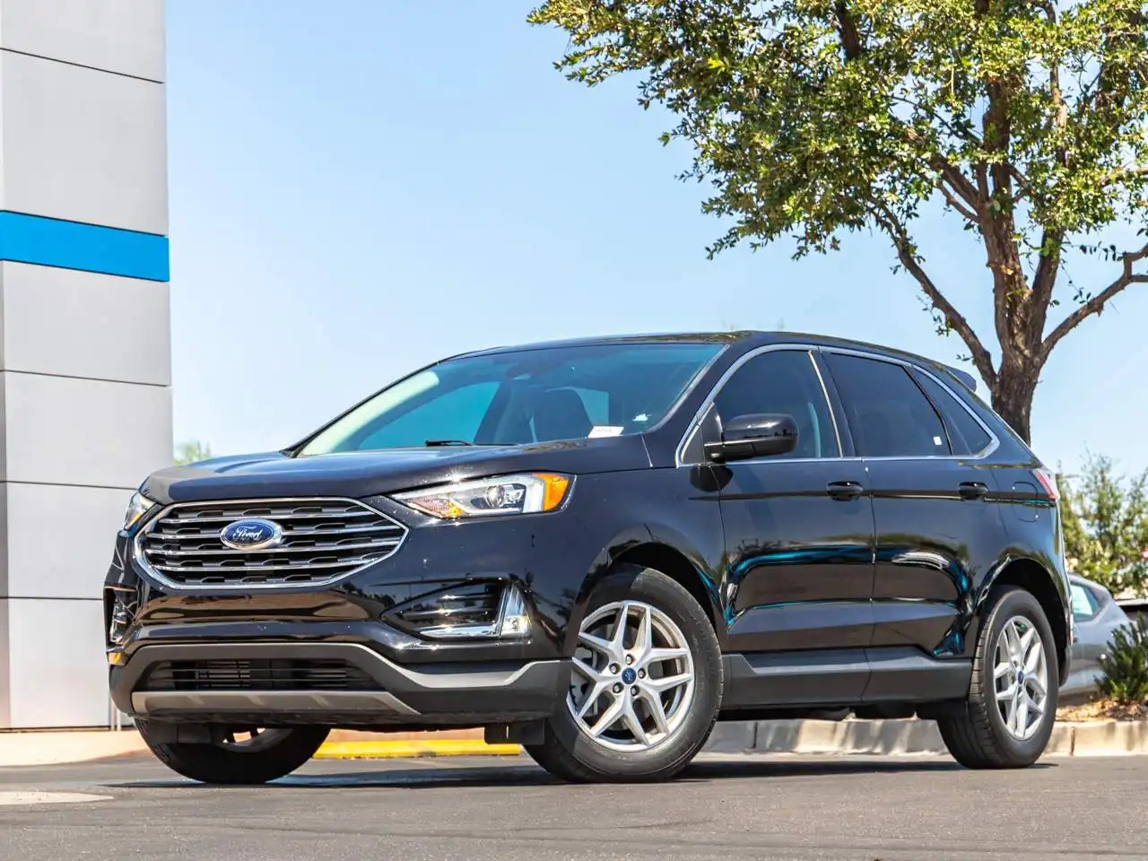 2022 Ford Edge SEL AWD's photo