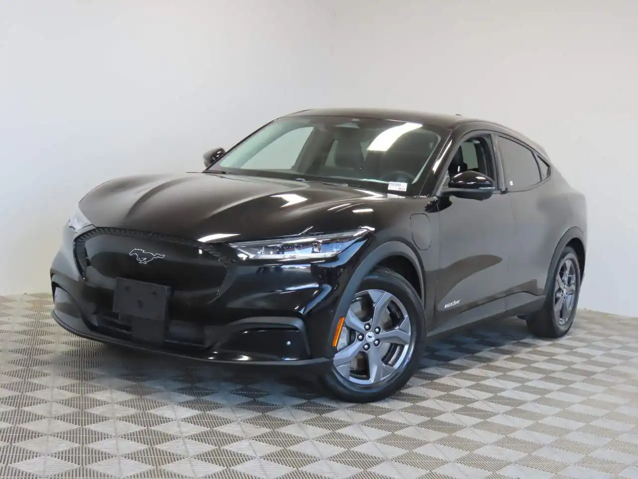 2023 Ford Mustang-Mach-e Select's photo