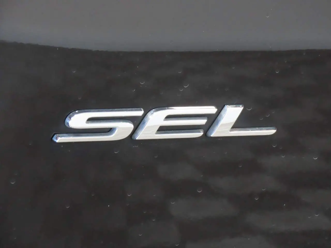 2023 Ford Edge SEL AWD photo 4