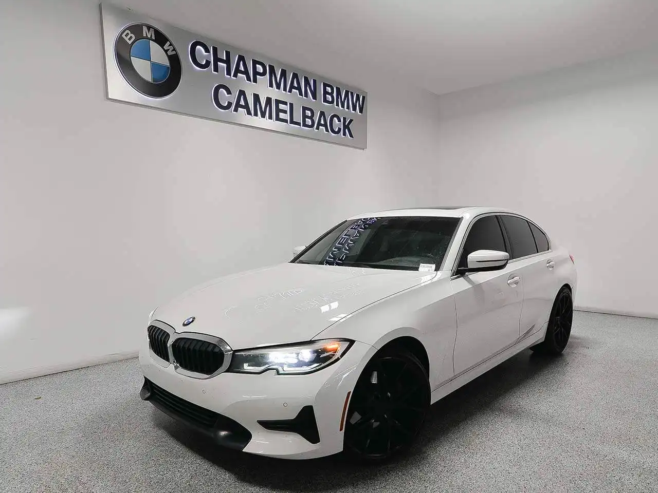 2019 BMW 3 Series 330i Sedan's photo