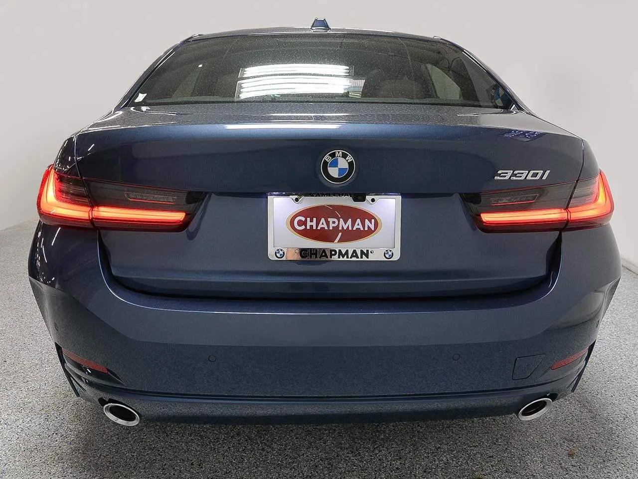 2026 BMW 3 Series 330i Sedan photo 4