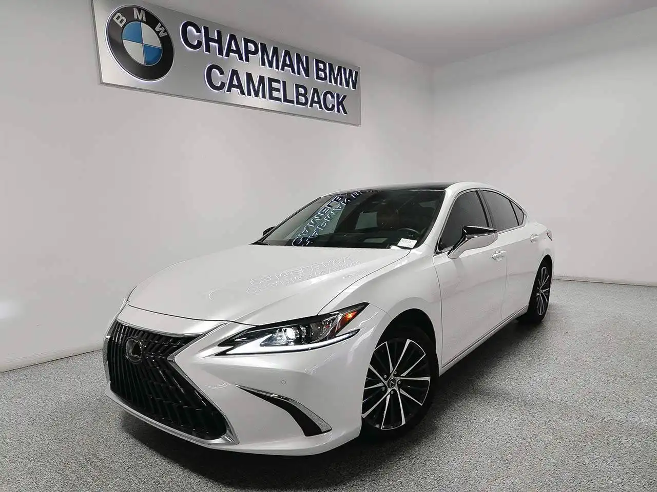 2025 Lexus ES 350 350's photo