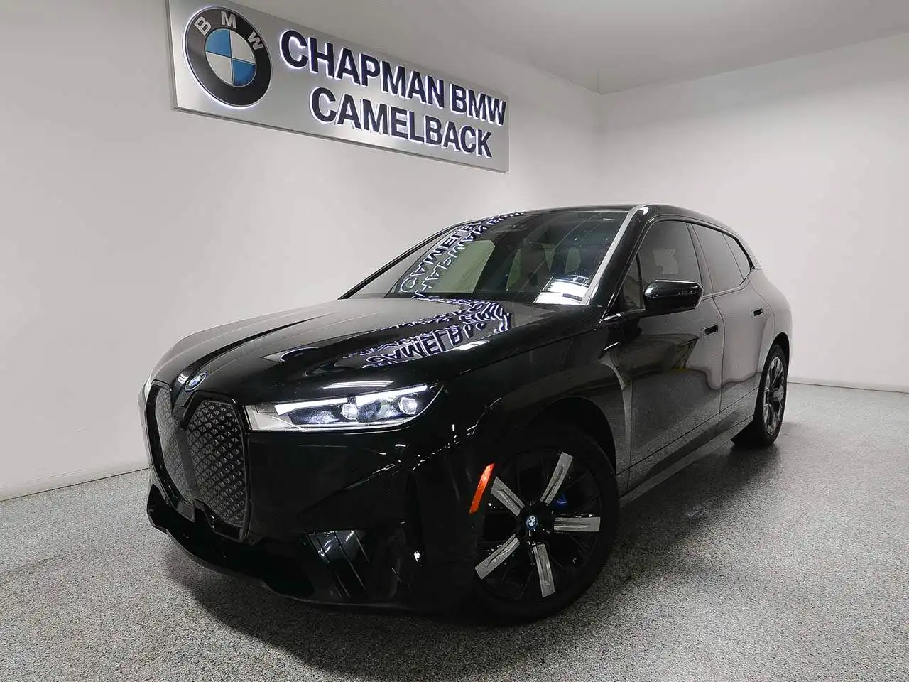 2024 BMW iX xDrive50's photo