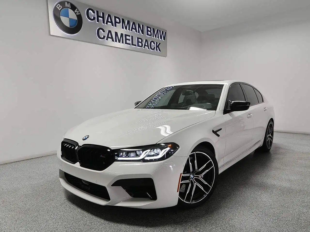 2023 BMW M5 Base's photo