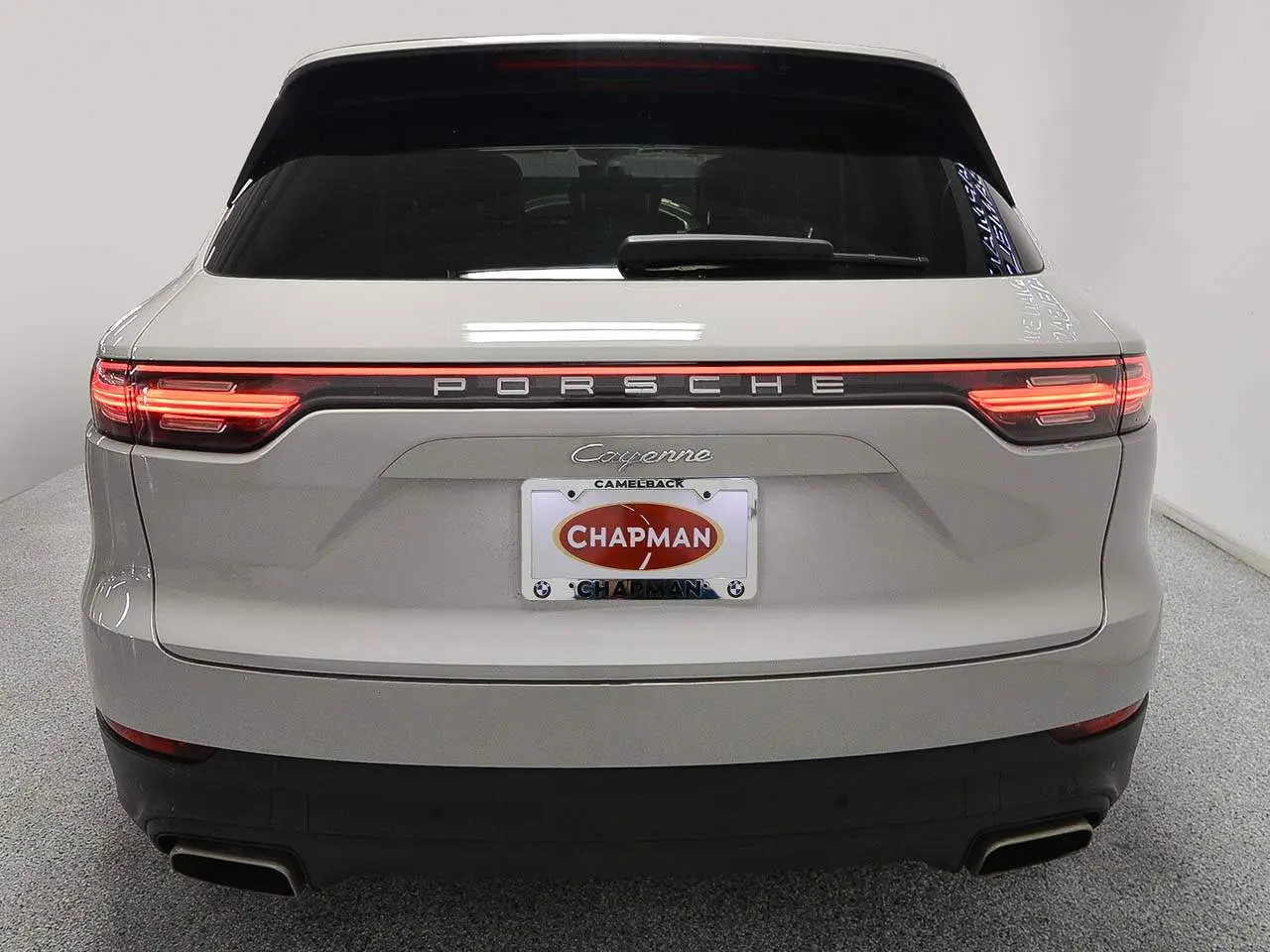 2023 Porsche Cayenne Base photo 4