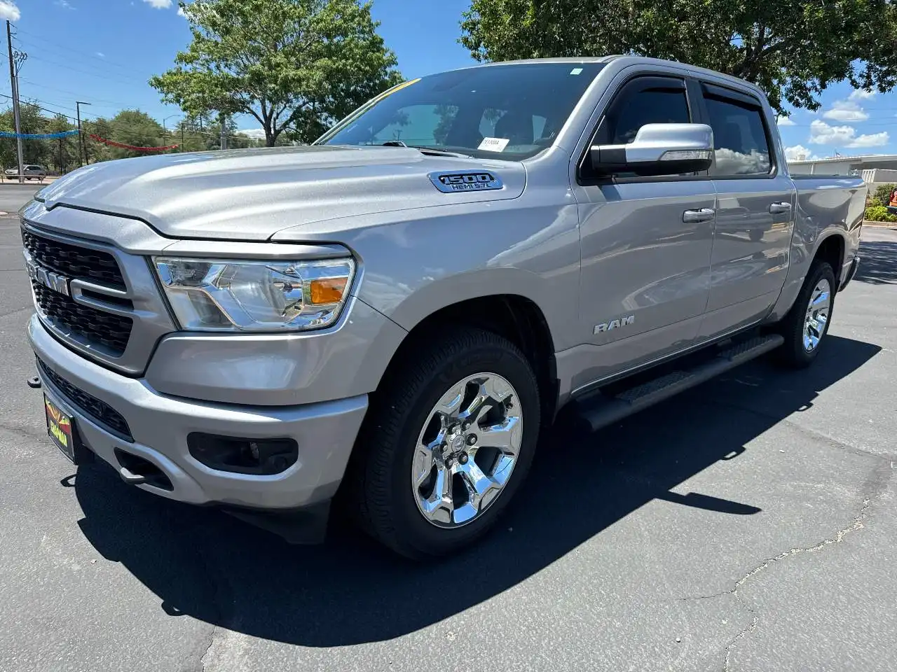 2022 RAM 1500 Big Horn/Lone Star 4x4 Crew Cab 5'7's photo