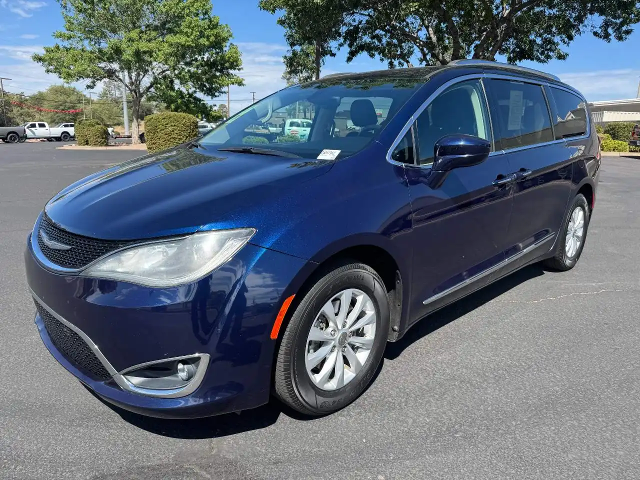 2018 Chrysler Pacifica Touring L's photo