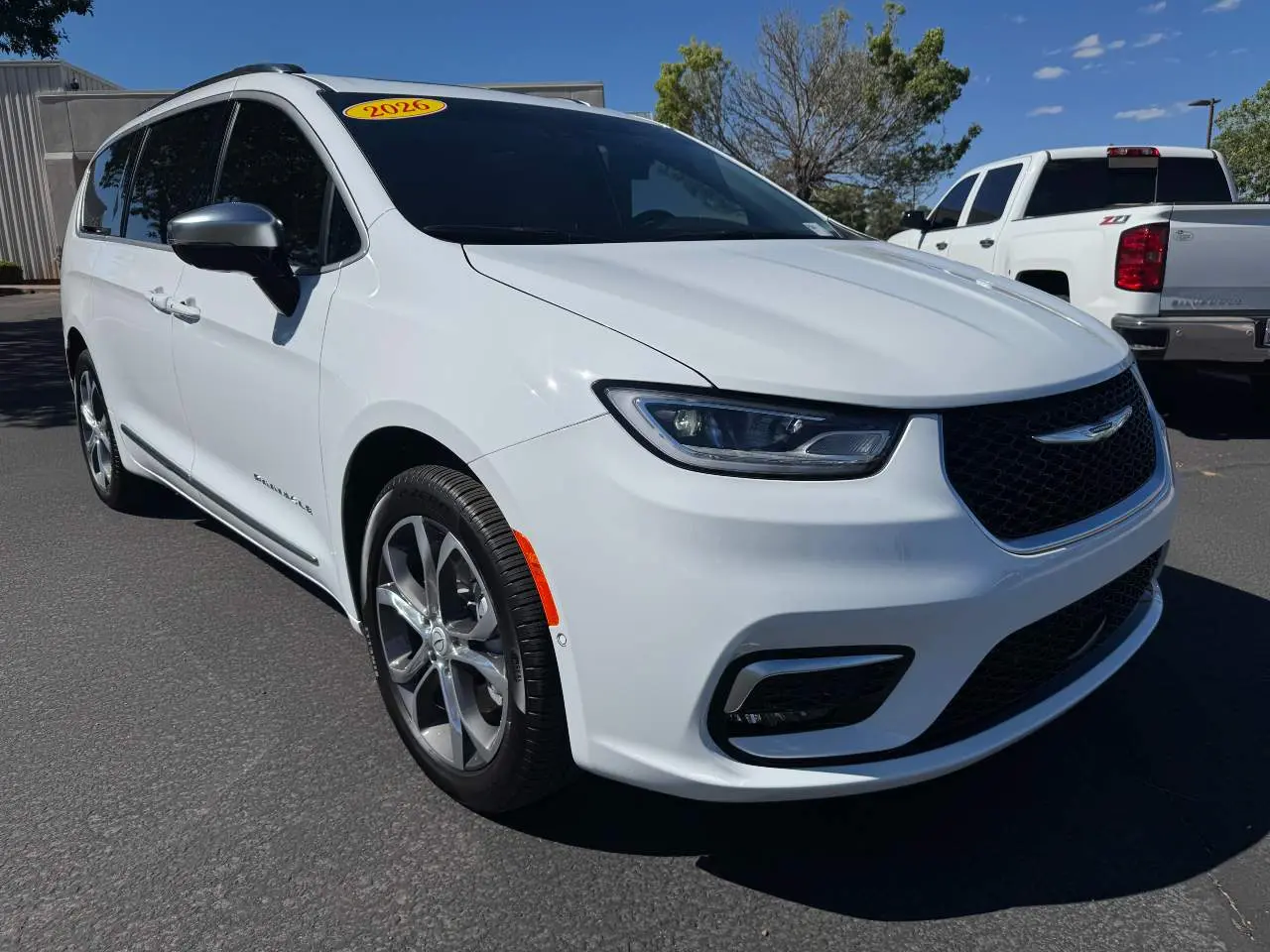 2026 Chrysler Pacifica Pinnacle AWD photo 3