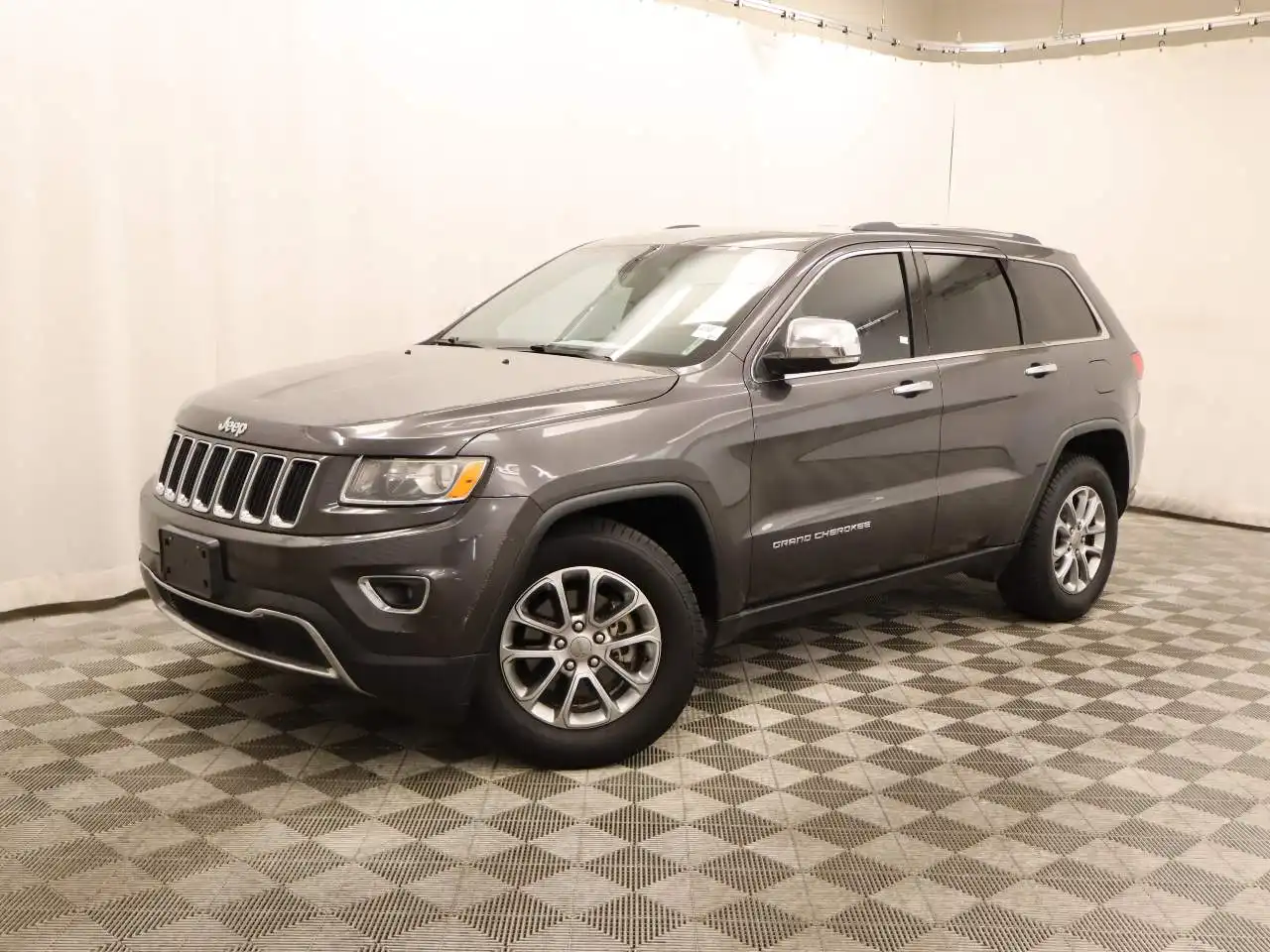 2016 Jeep Grand Cherokee Limited's photo