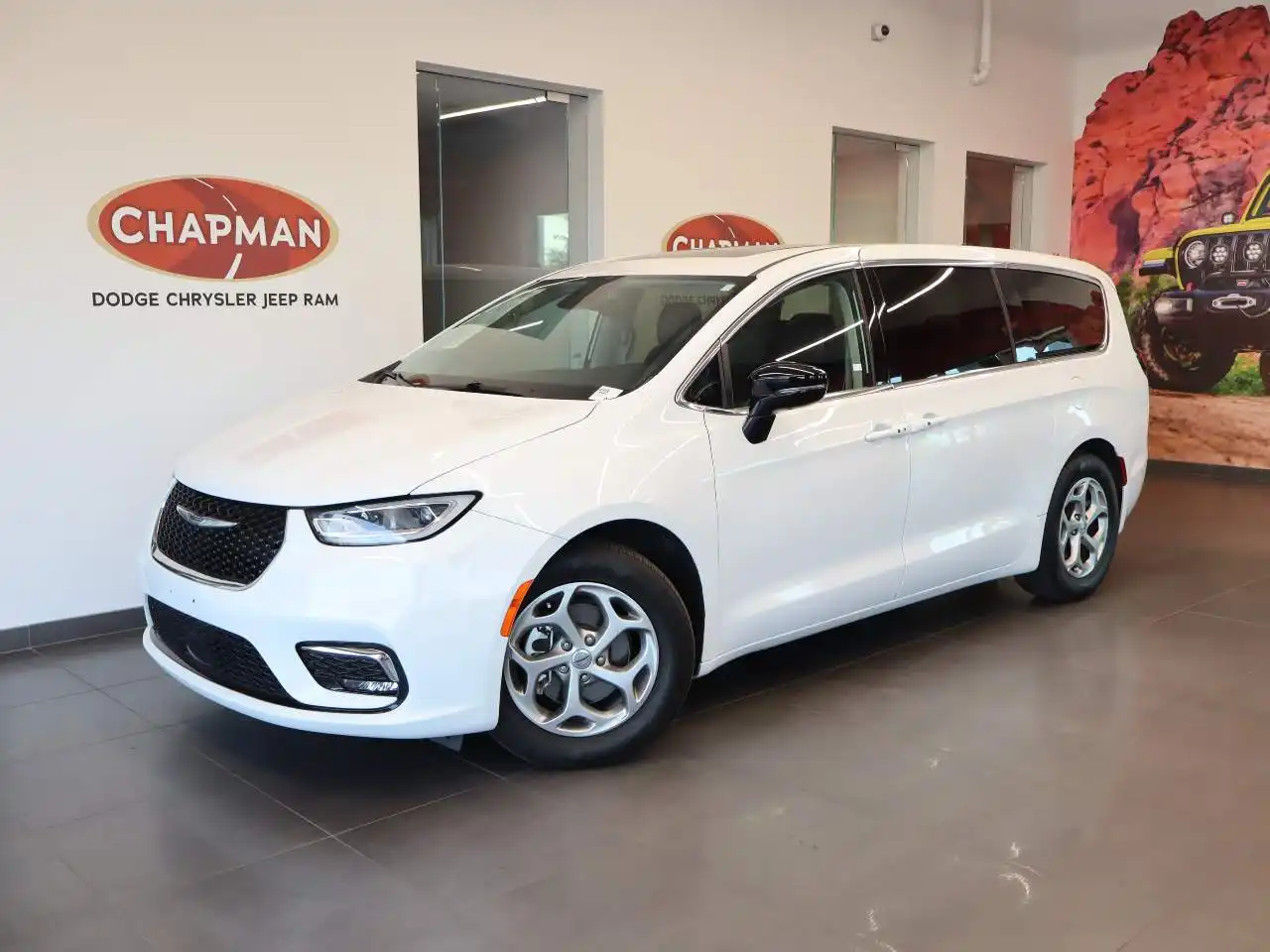 2024 Chrysler Pacifica Limited's photo