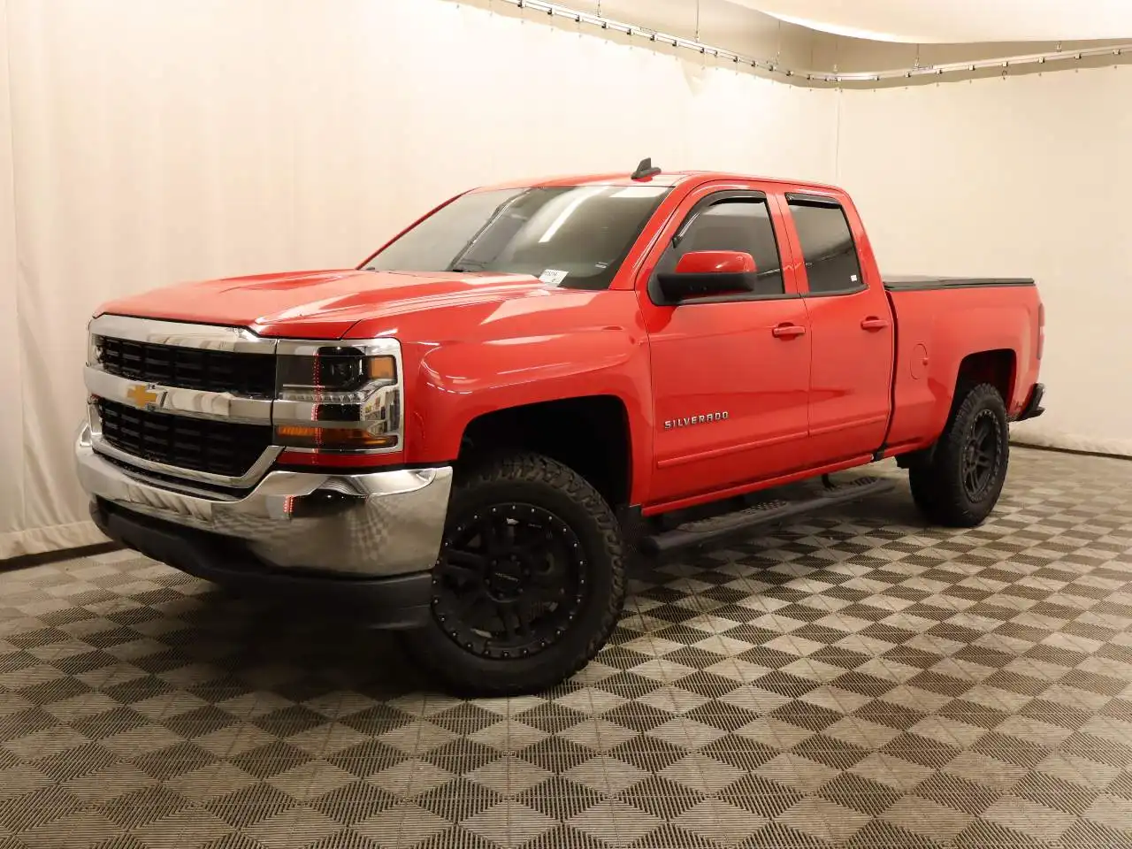 2019 Chevrolet Silverado 1500 LT Double Cab Standard Box's photo