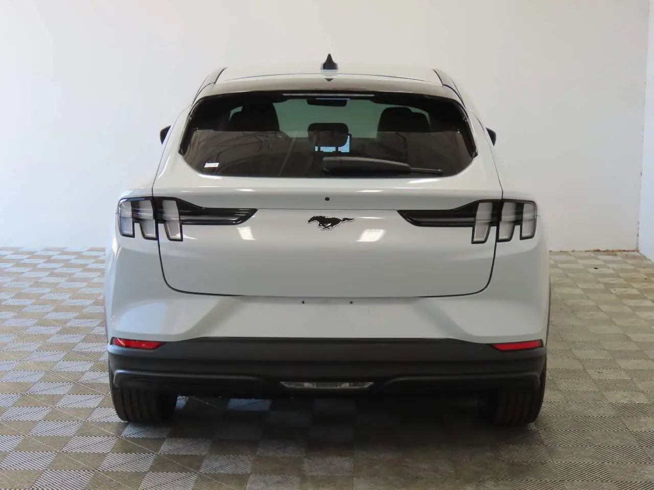 2023 Ford Mustang-Mach-e Select photo 4