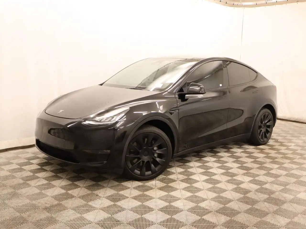 2023 Tesla Model Y Long Range Dual Motor All-Wheel Drive's photo