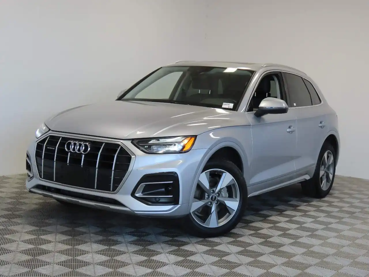 2023 Audi Q5 40 Premium Plus's photo