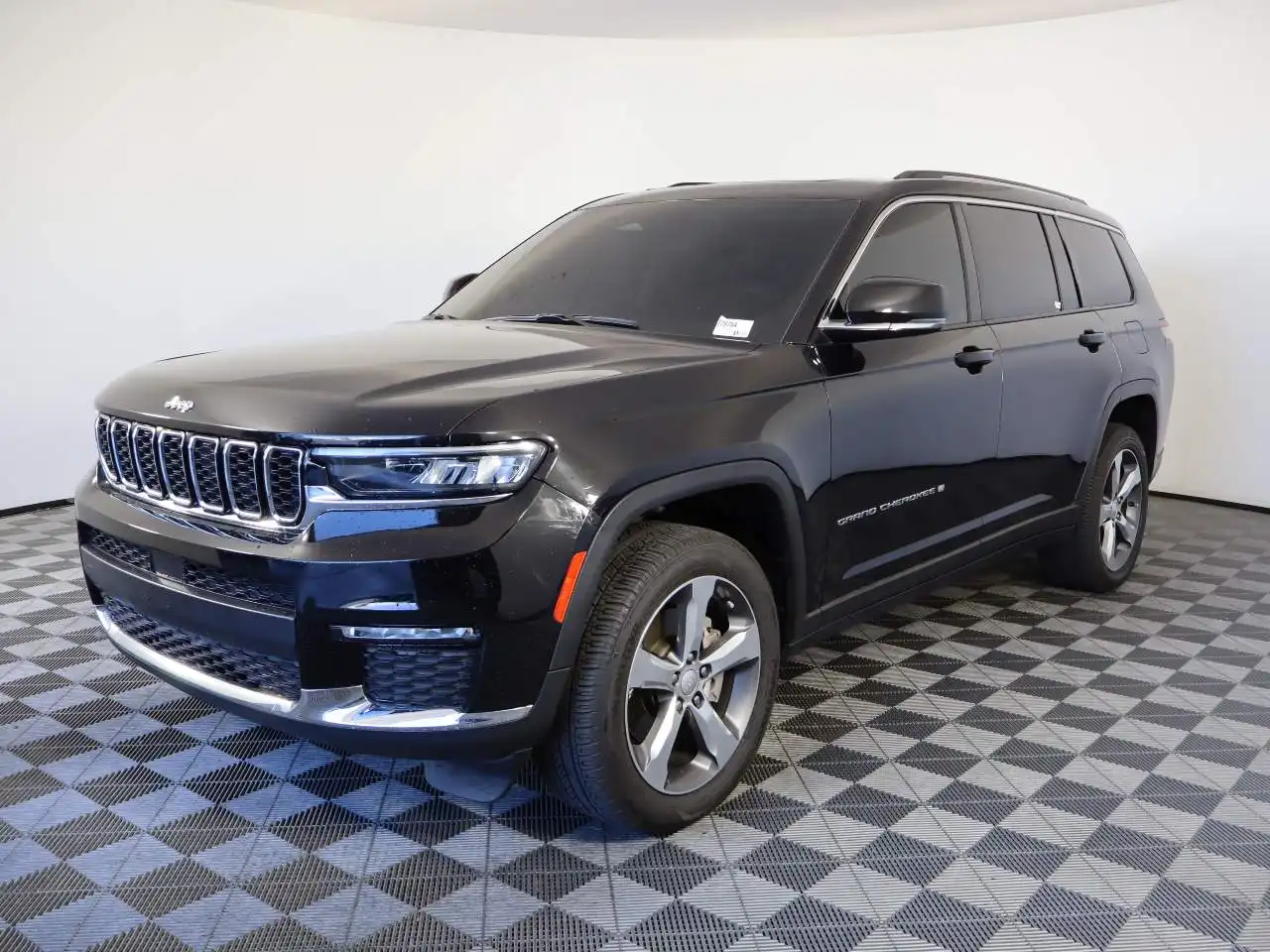 2022 Jeep Grand Cherokee L Limited's photo