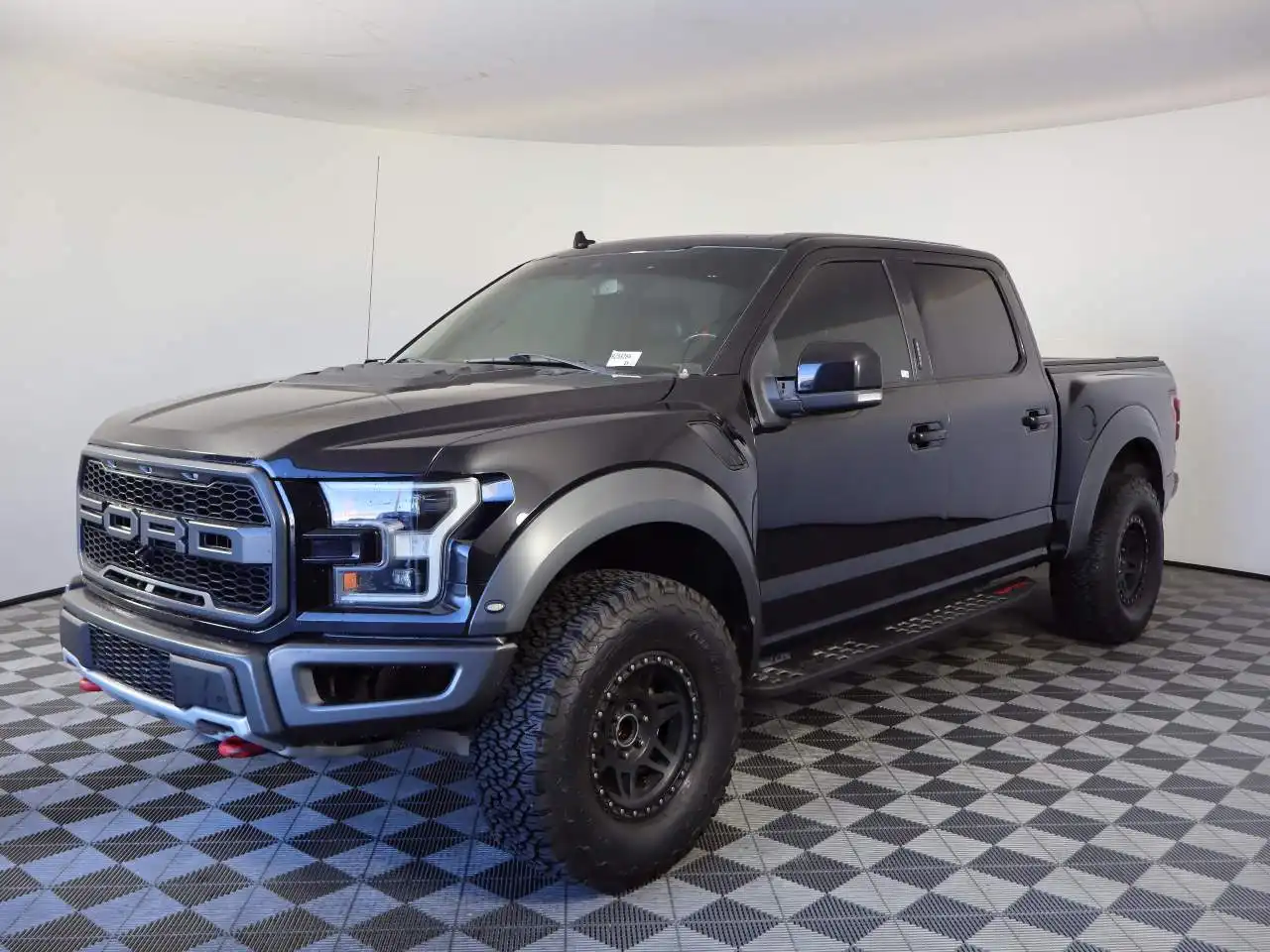 2019 Ford F-150 Raptor 4WD SuperCrew 5-1/2' Box's photo