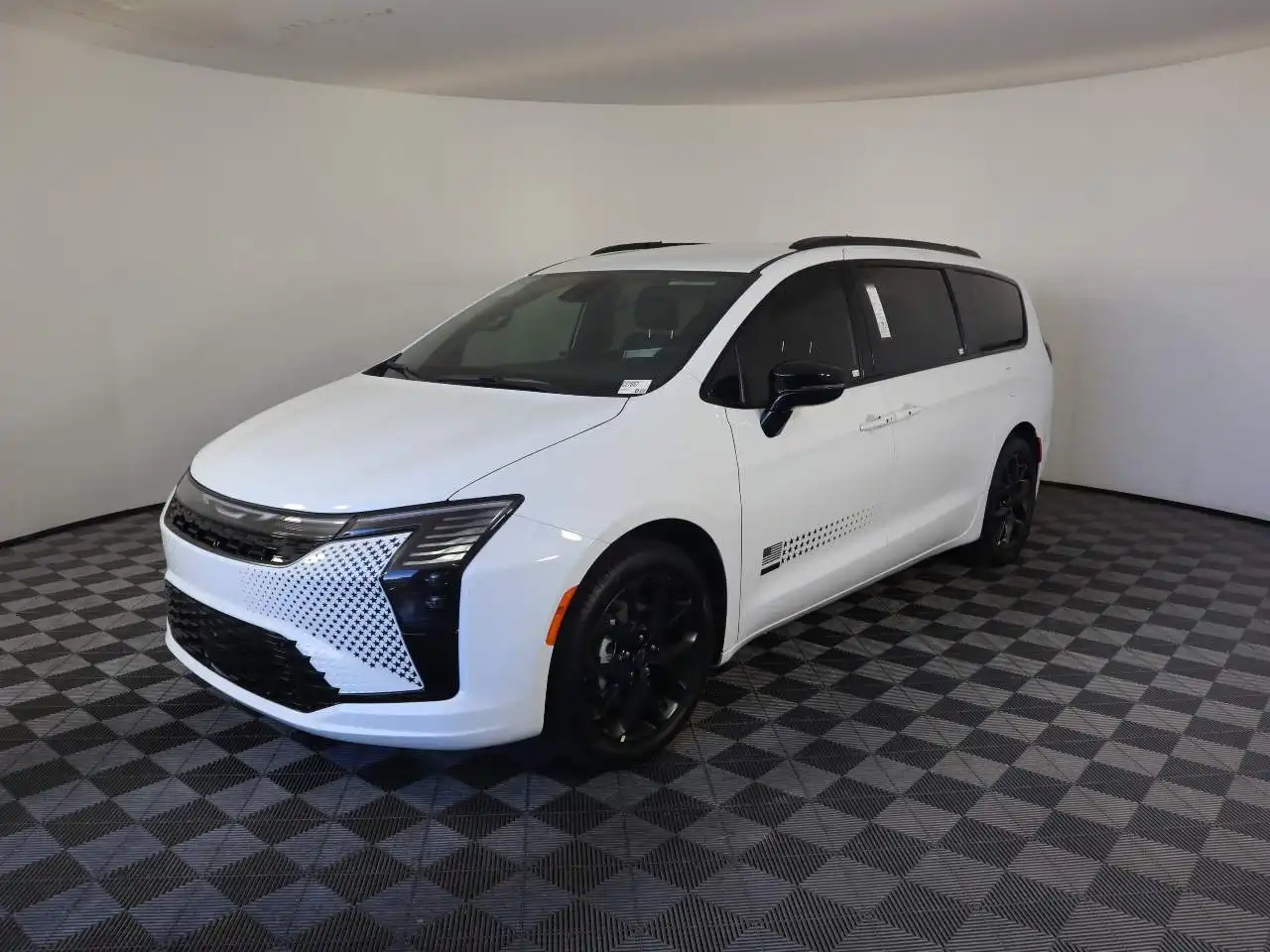 2027 Chrysler Pacifica Select's photo